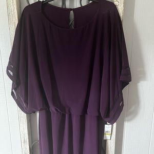 NWT Jessica Howard dress. See through sleeve and hem detail